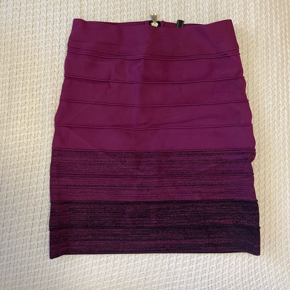 Guess- Ombré body-con mini skirt with big zipper